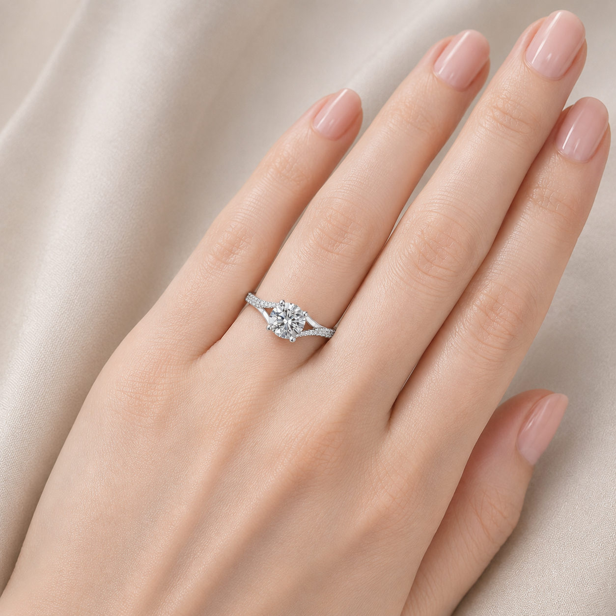 Round Diamond Engagement Ring, Split Band Shoulder Set | RX3016