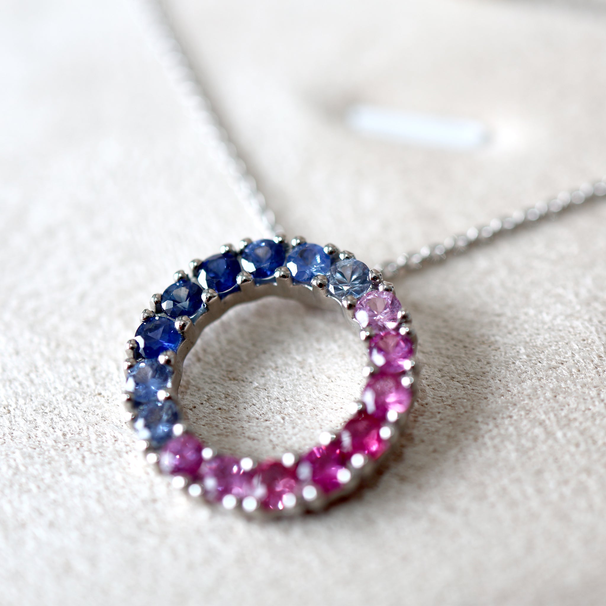 FLEX Ombre Hoop Pendant Necklace | White Gold & Sapphires