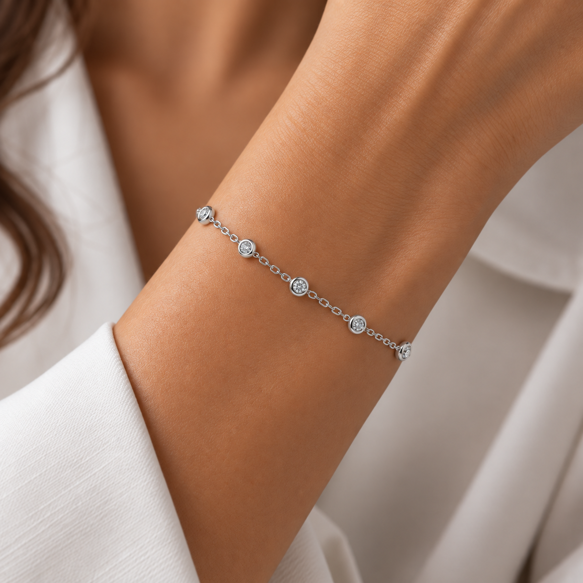Round Diamond Platinum Bracelet | Single Row Chain Bracelet, Rubover Set | BT1004