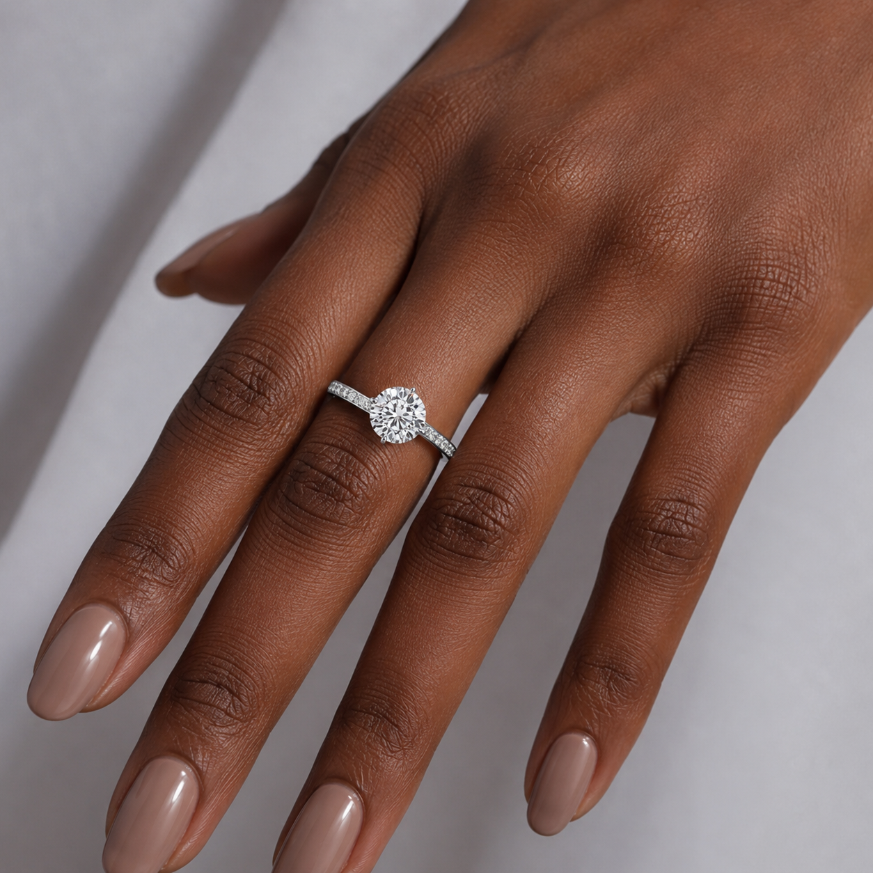 Round Diamond Engagement Ring, Twisted Grain Shoulder Set | RSG03